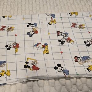 Dundee The Walt Disney Company Vintage Mickey & Friends Receiving Blanket 1984